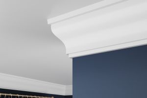 Карниз потолочный UltraWood CR 0023 из ЛДФ (135,5х65х2440 мм)