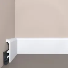 Плинтус напольный Bello Deco XPS П24 из полистирола с монтажной планкой