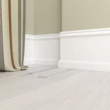 Плинтус белый напольный UltraWood Base 5800 p из ЛДФ (2000x230x20 мм)