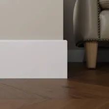 Плинтус белый напольный UltraWood Base 1010 p из ЛДФ (2000x100x10 мм)